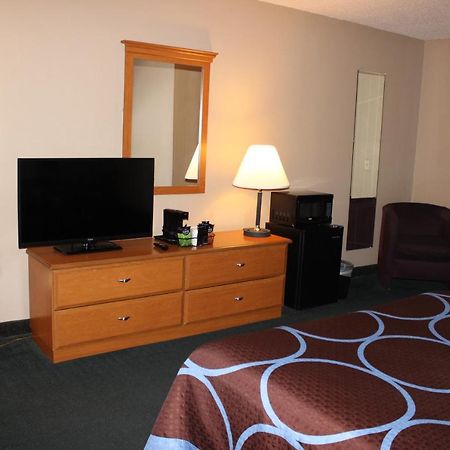 Super 8 By Wyndham East Stroudsburg - Poconos Hotell Eksteriør bilde