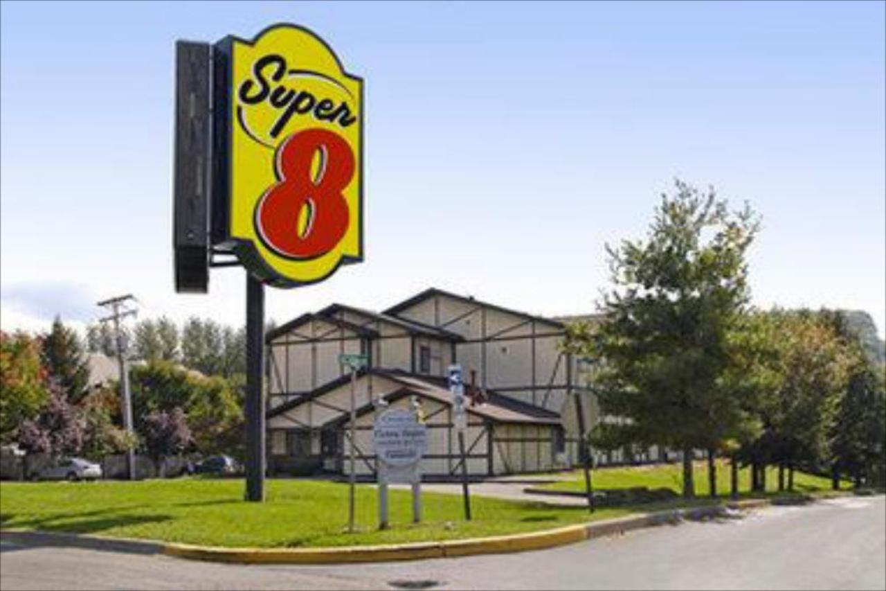 Super 8 By Wyndham East Stroudsburg - Poconos Hotell Eksteriør bilde