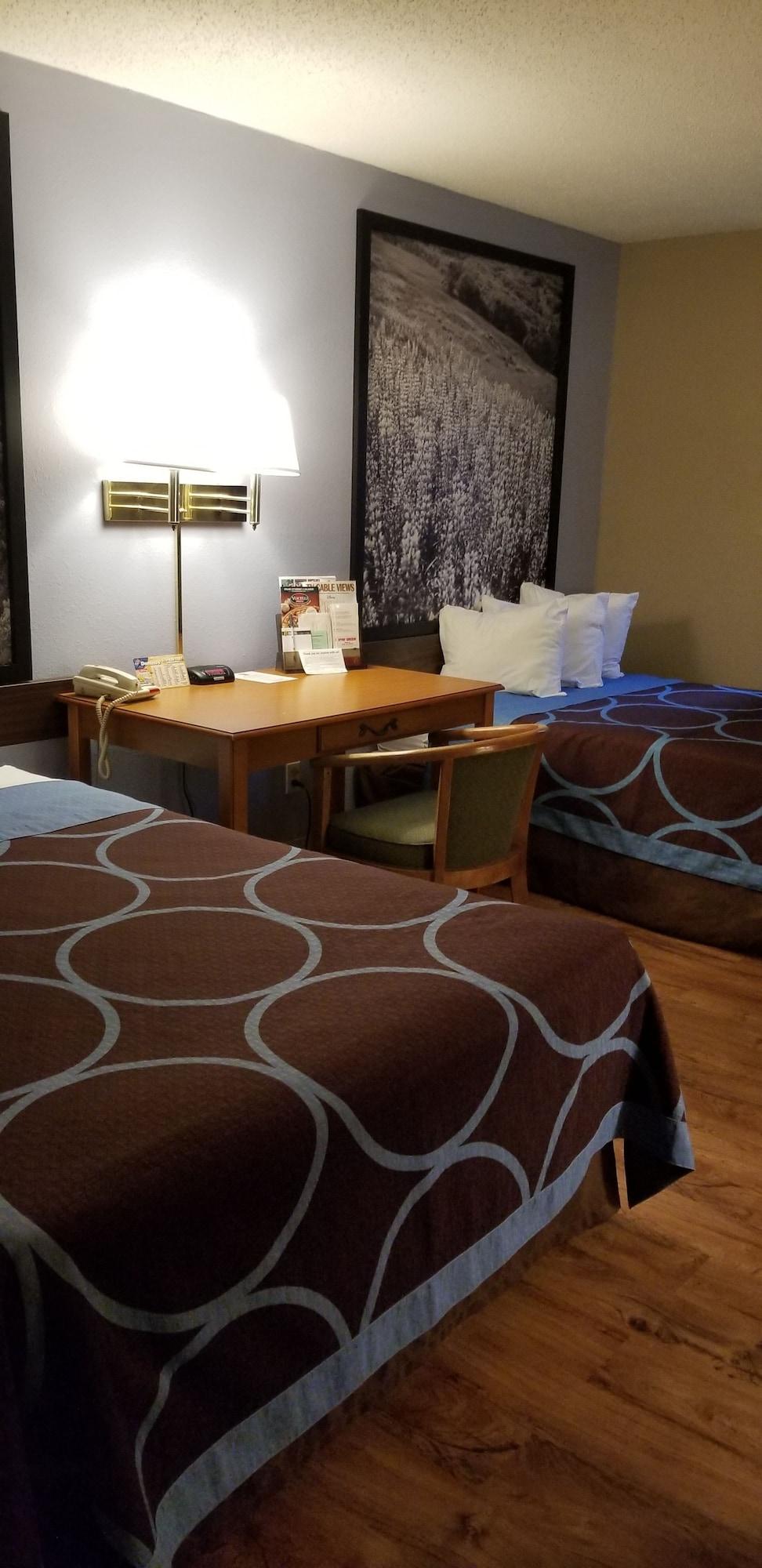 Super 8 By Wyndham East Stroudsburg - Poconos Hotell Eksteriør bilde