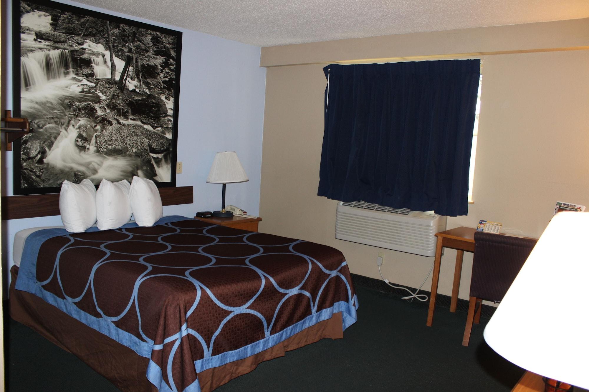 Super 8 By Wyndham East Stroudsburg - Poconos Hotell Eksteriør bilde