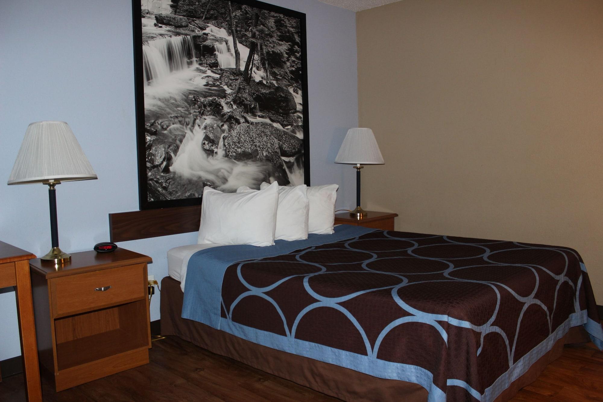 Super 8 By Wyndham East Stroudsburg - Poconos Hotell Eksteriør bilde