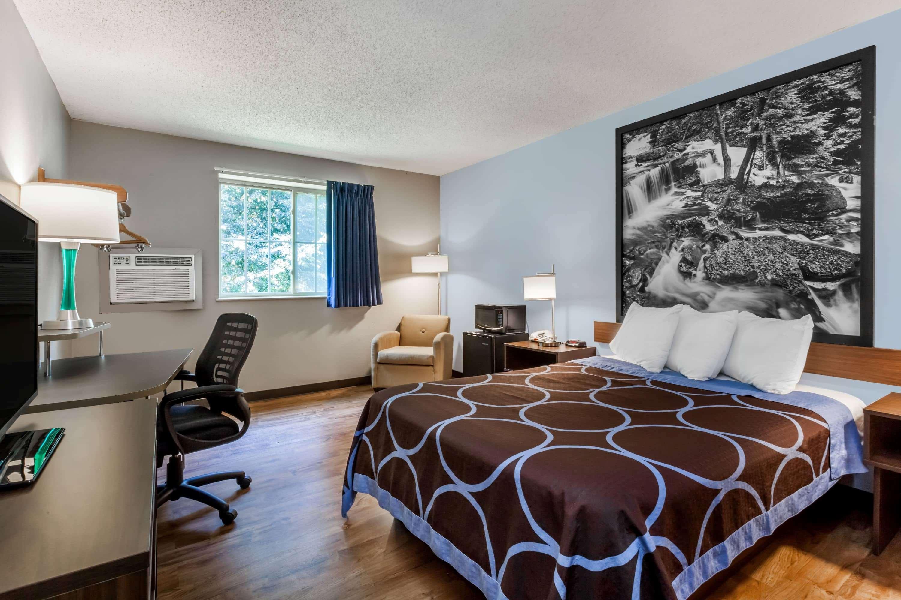 Super 8 By Wyndham East Stroudsburg - Poconos Hotell Eksteriør bilde