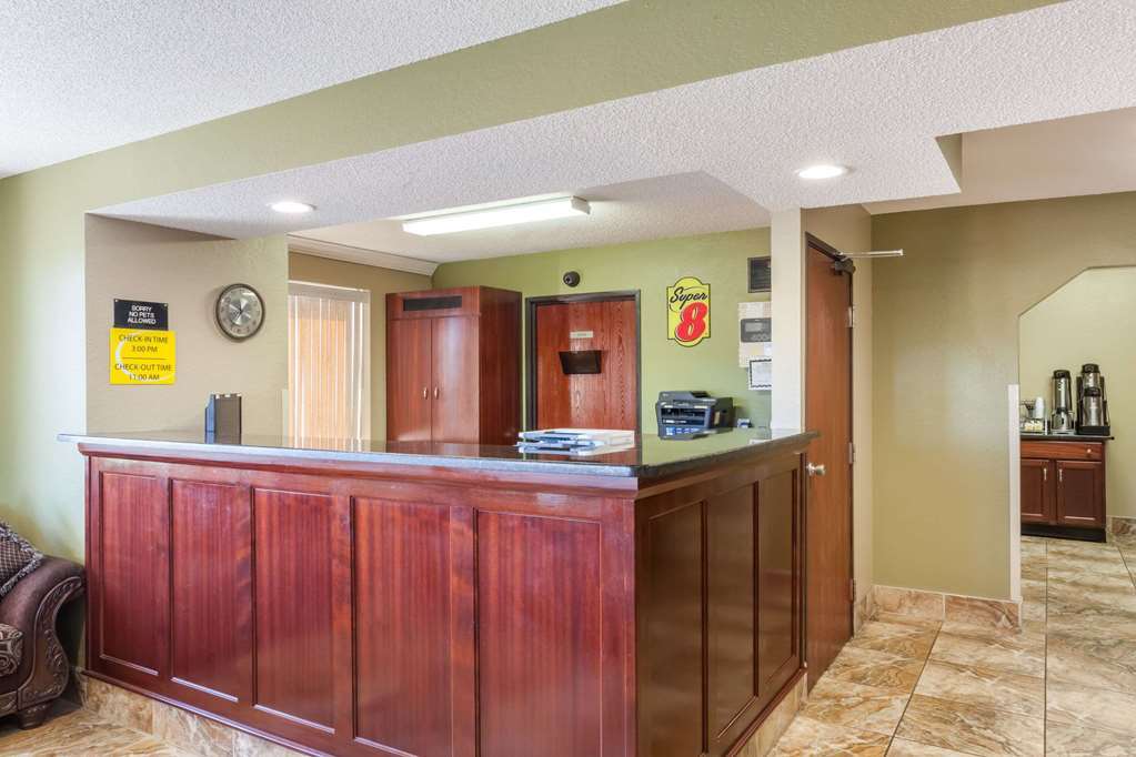 Super 8 By Wyndham East Stroudsburg - Poconos Hotell Interiør bilde