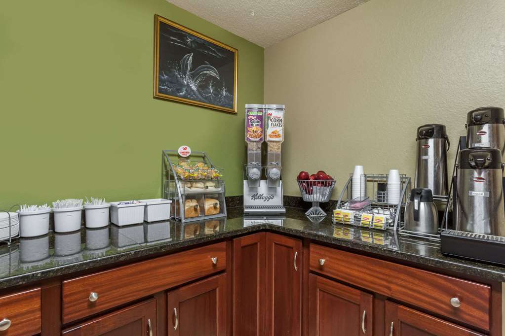 Super 8 By Wyndham East Stroudsburg - Poconos Hotell Fasiliteter bilde